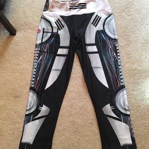 INKnBURN Robot Capris Size 2 Good Used Condition